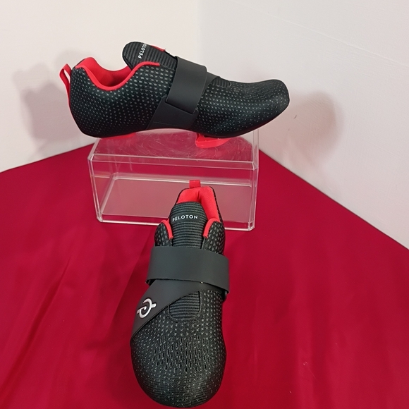Peloton Altos Black Cycling Shoes Unisex BS03-01UB-065 Size US 6.5-M / 8-W.New - Picture 1 of 6